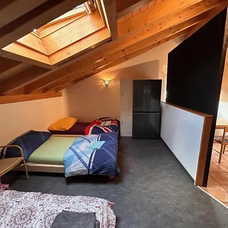 Hostel La Cigale Lit En Dortoir